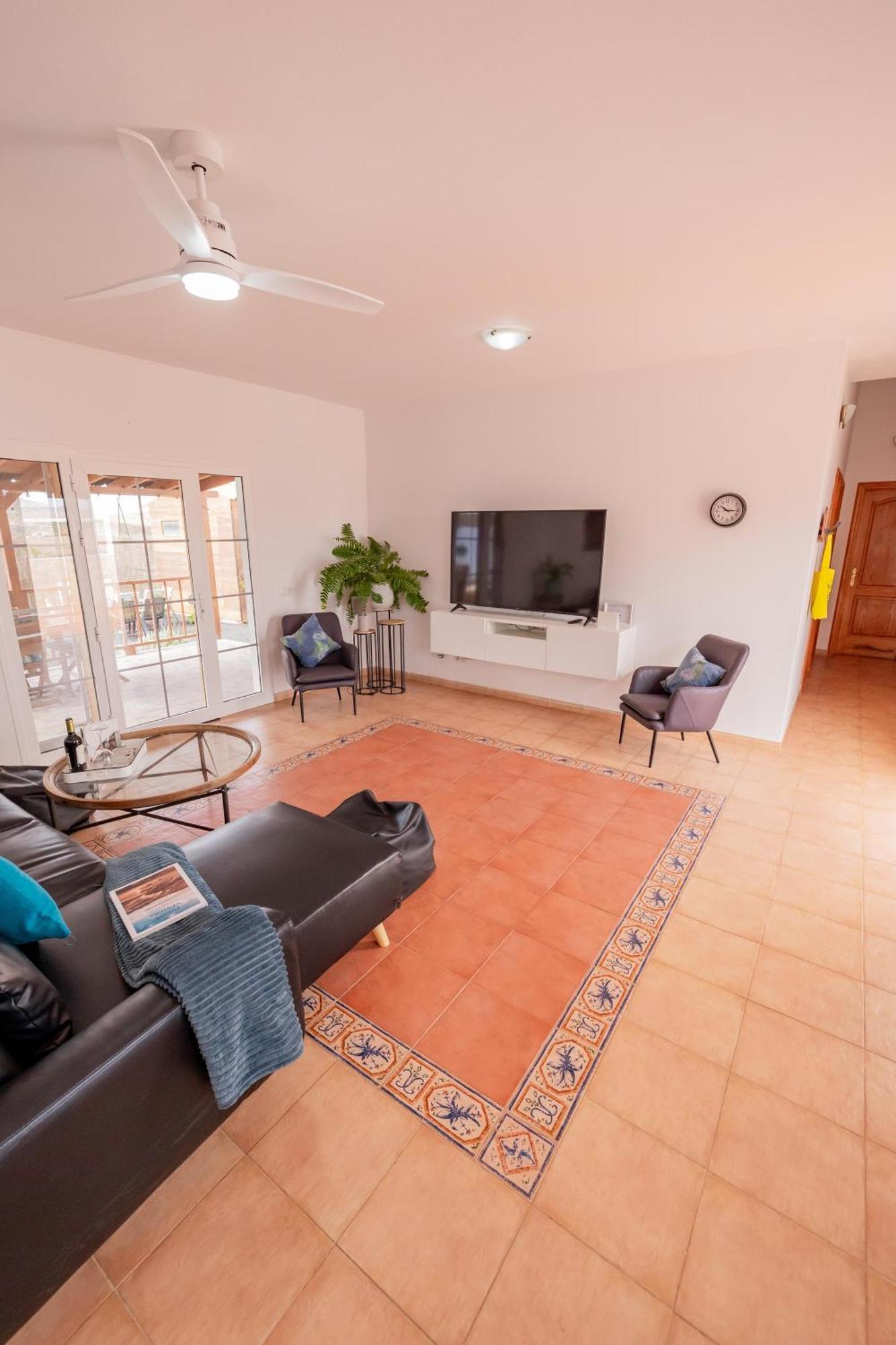 Casa Amaya - Spacious House With Pool, Large Garden, Bbq, 2 Terraces, And Ideal Location El Charco  Екстериор снимка